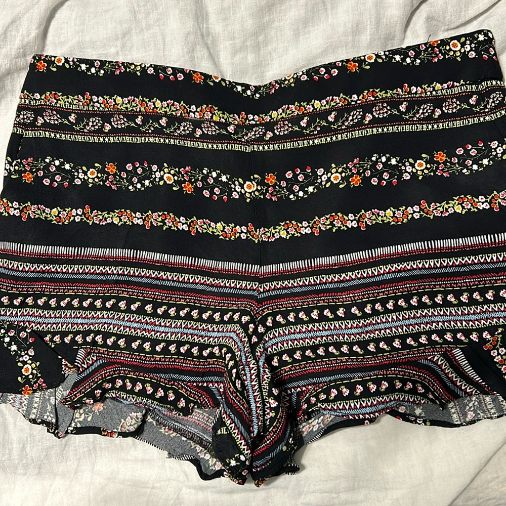 LOFT satiny ruffle side zip shorts